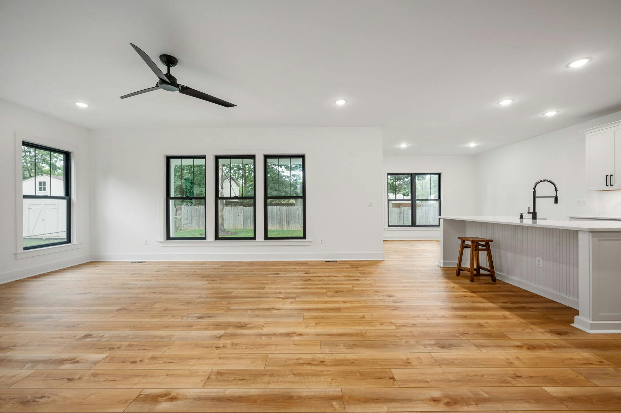 Photo Gallery Image 40