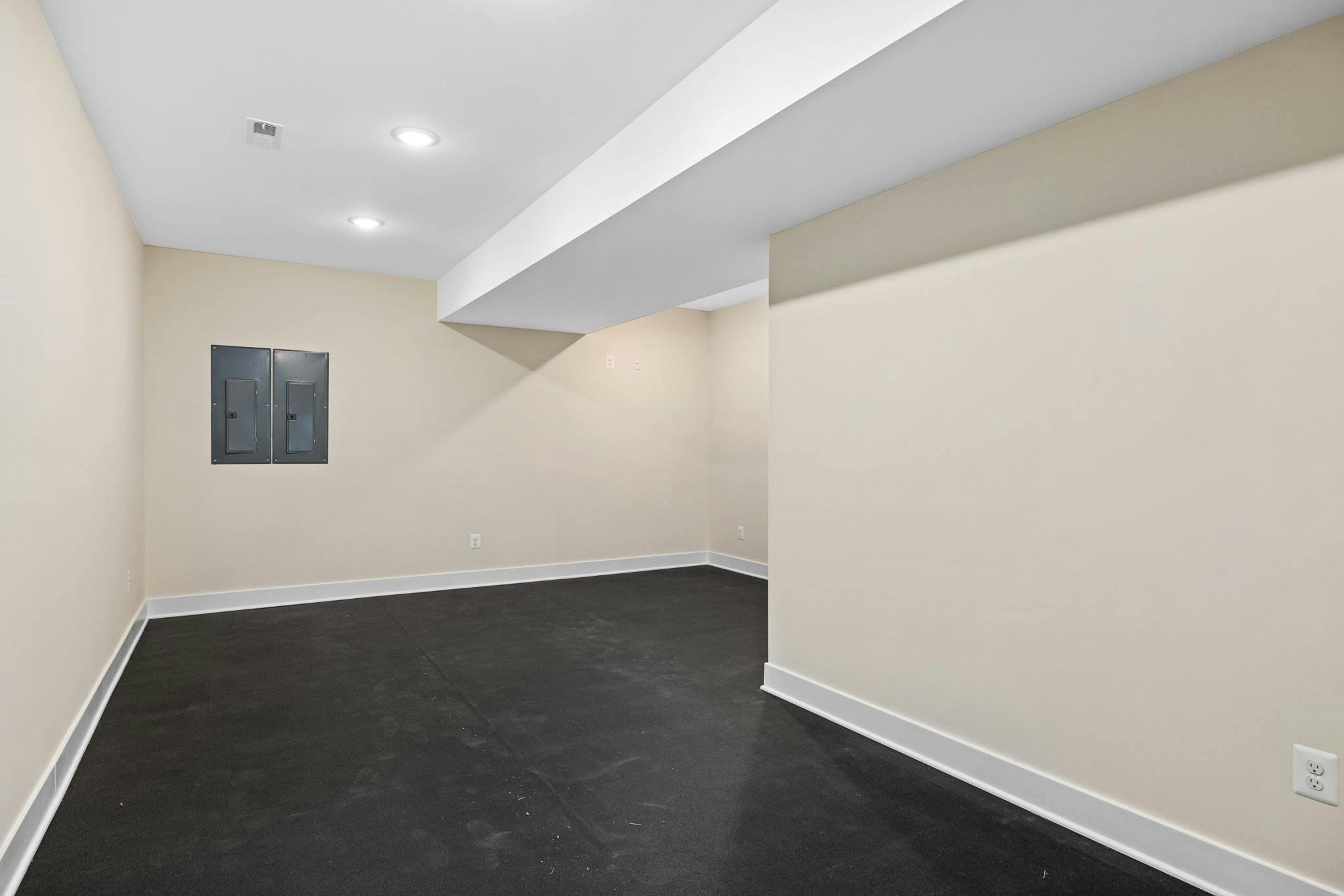 Photo Gallery Image 15