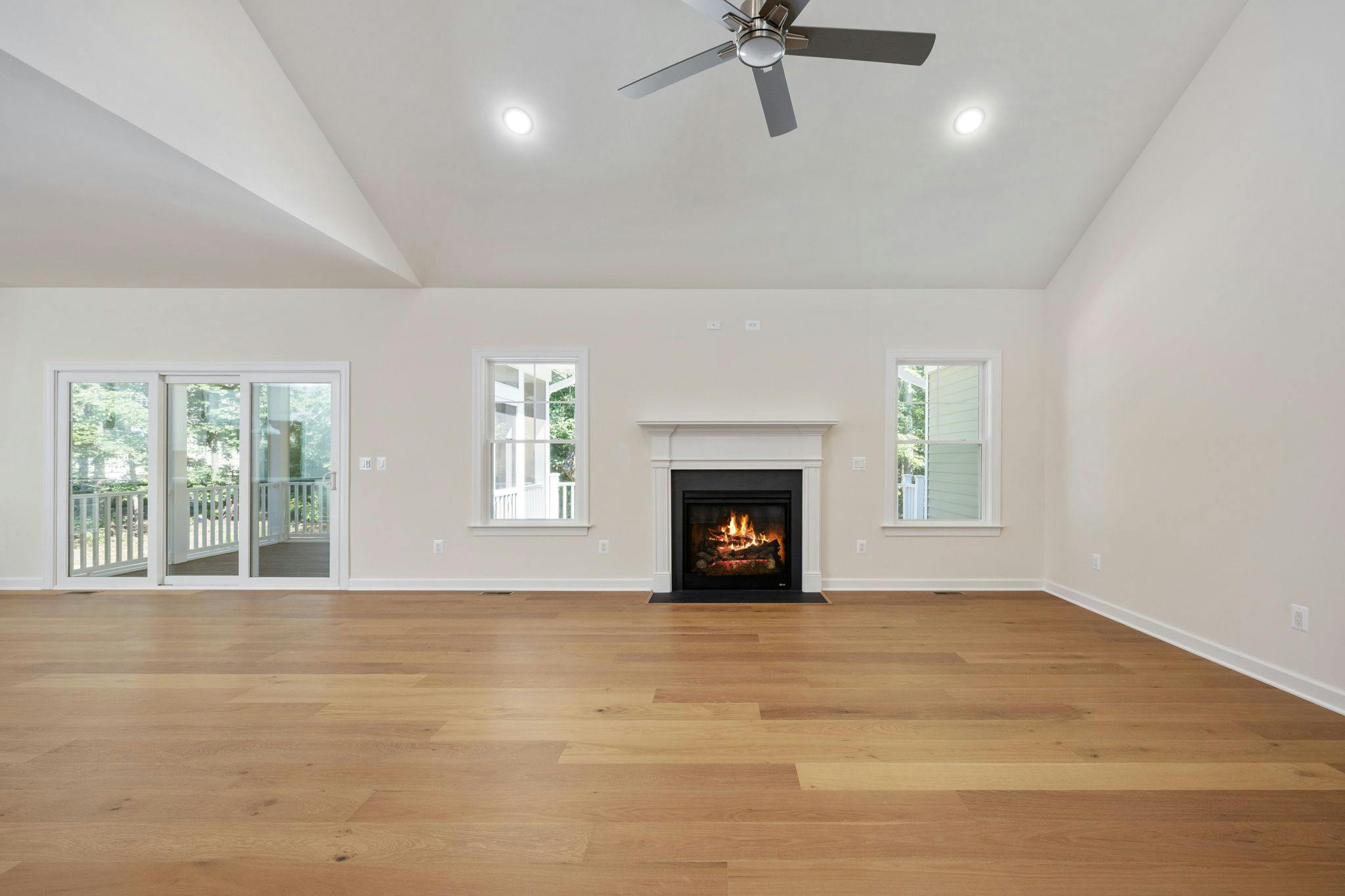 Photo Gallery Image 8